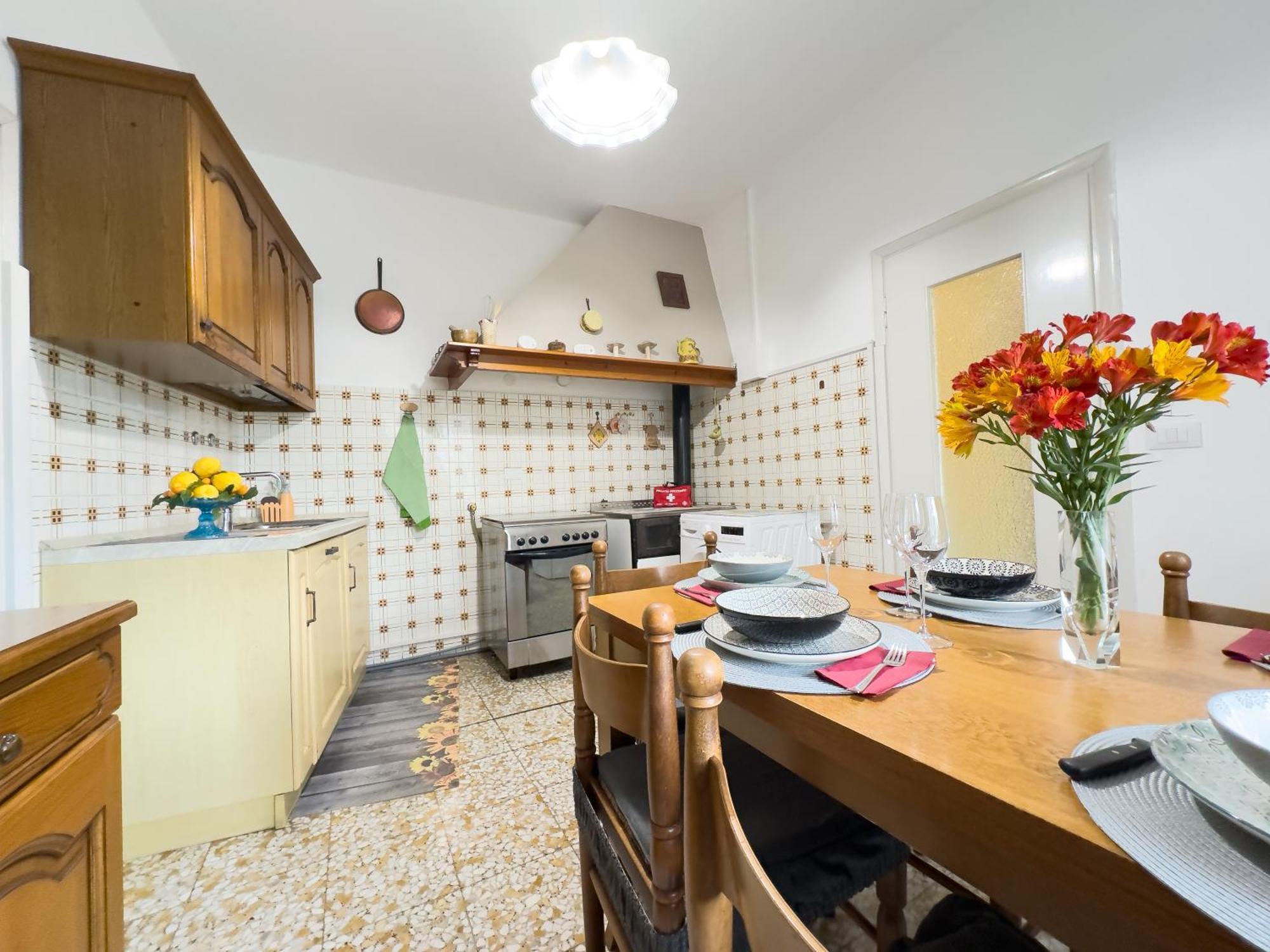 Ferienwohnung Sanremo Mare E Relax - Affittasi "Casa Illiade" Con Parcheggio Libero, Terrazza E Wi-Fi Exterior foto