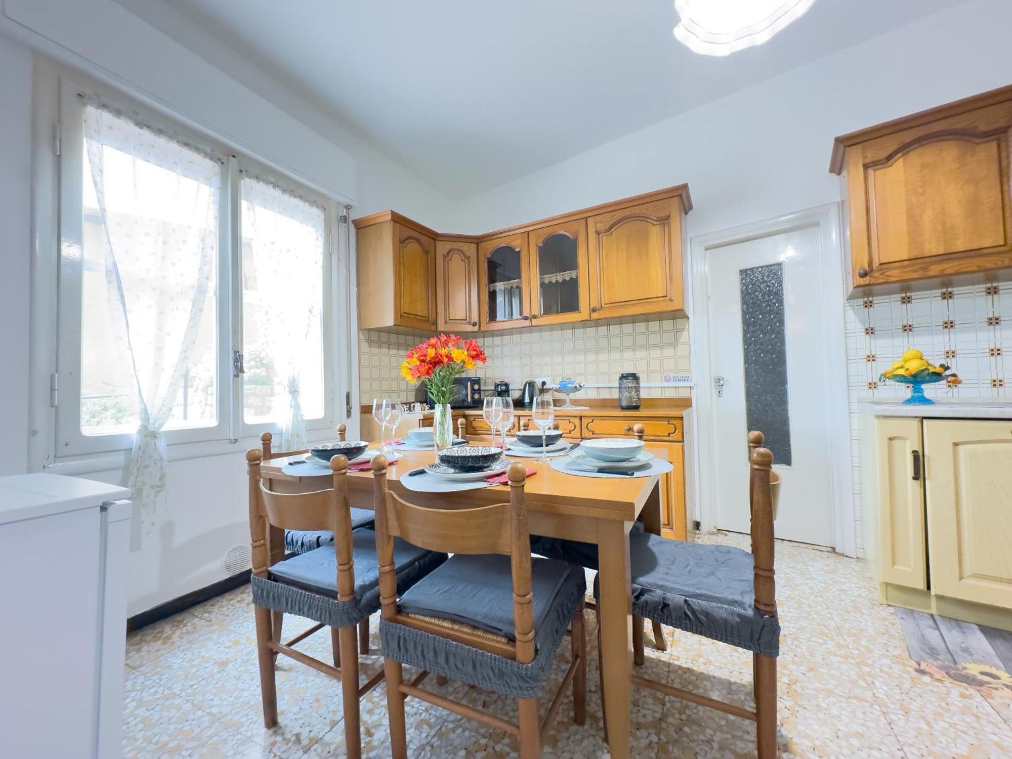 Ferienwohnung Sanremo Mare E Relax - Affittasi "Casa Illiade" Con Parcheggio Libero, Terrazza E Wi-Fi Exterior foto